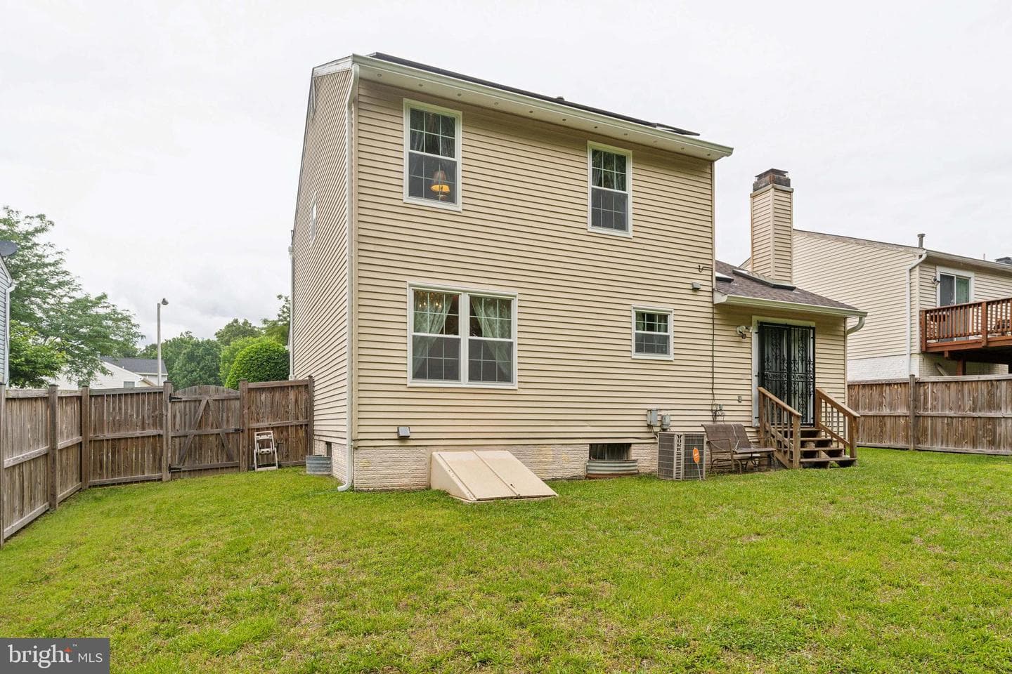 4805 John Street photo 23