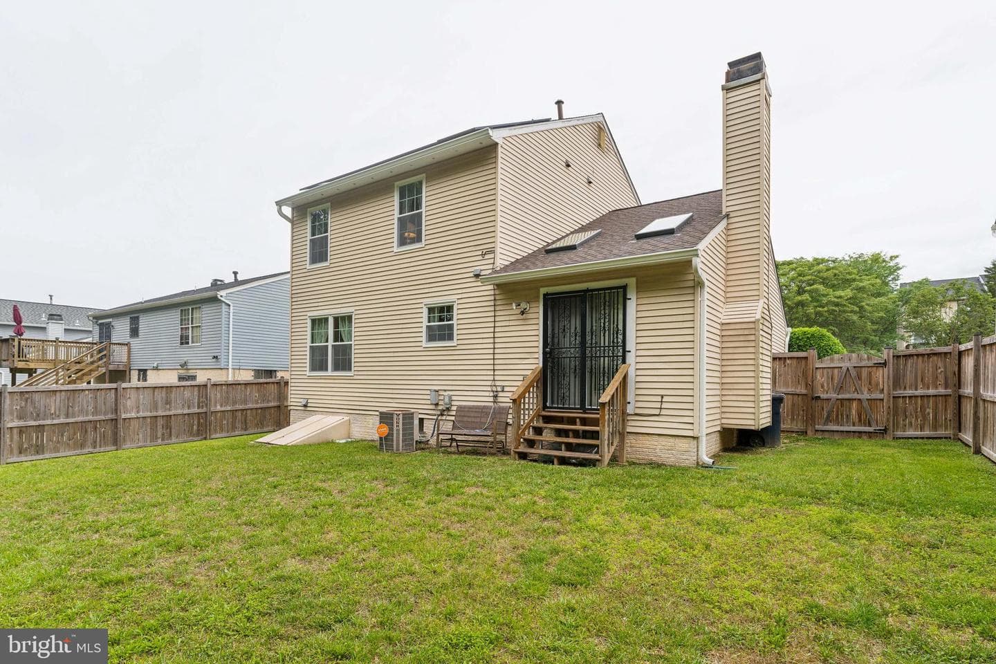 4805 John Street photo 24