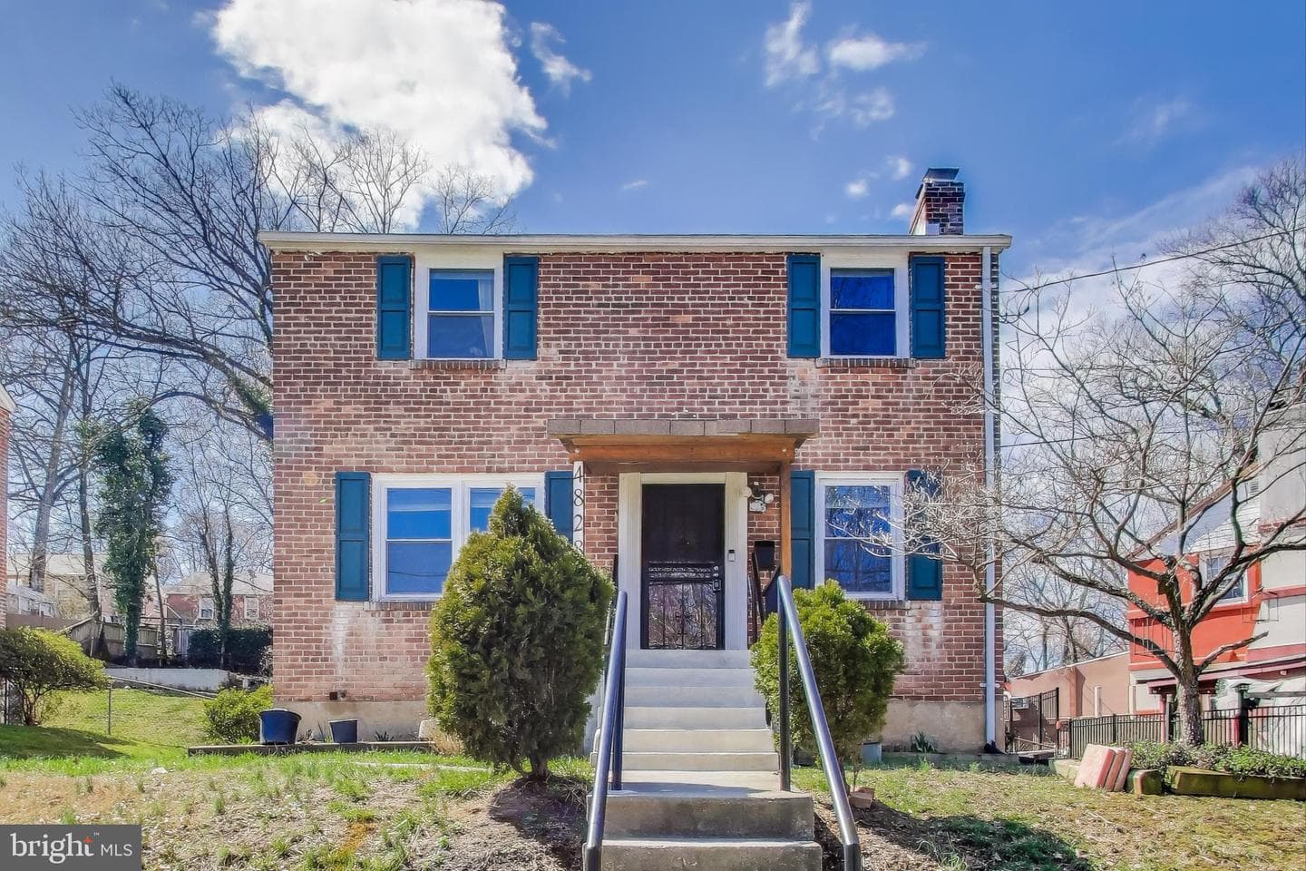 4828 Woodlawn Drive photo 1