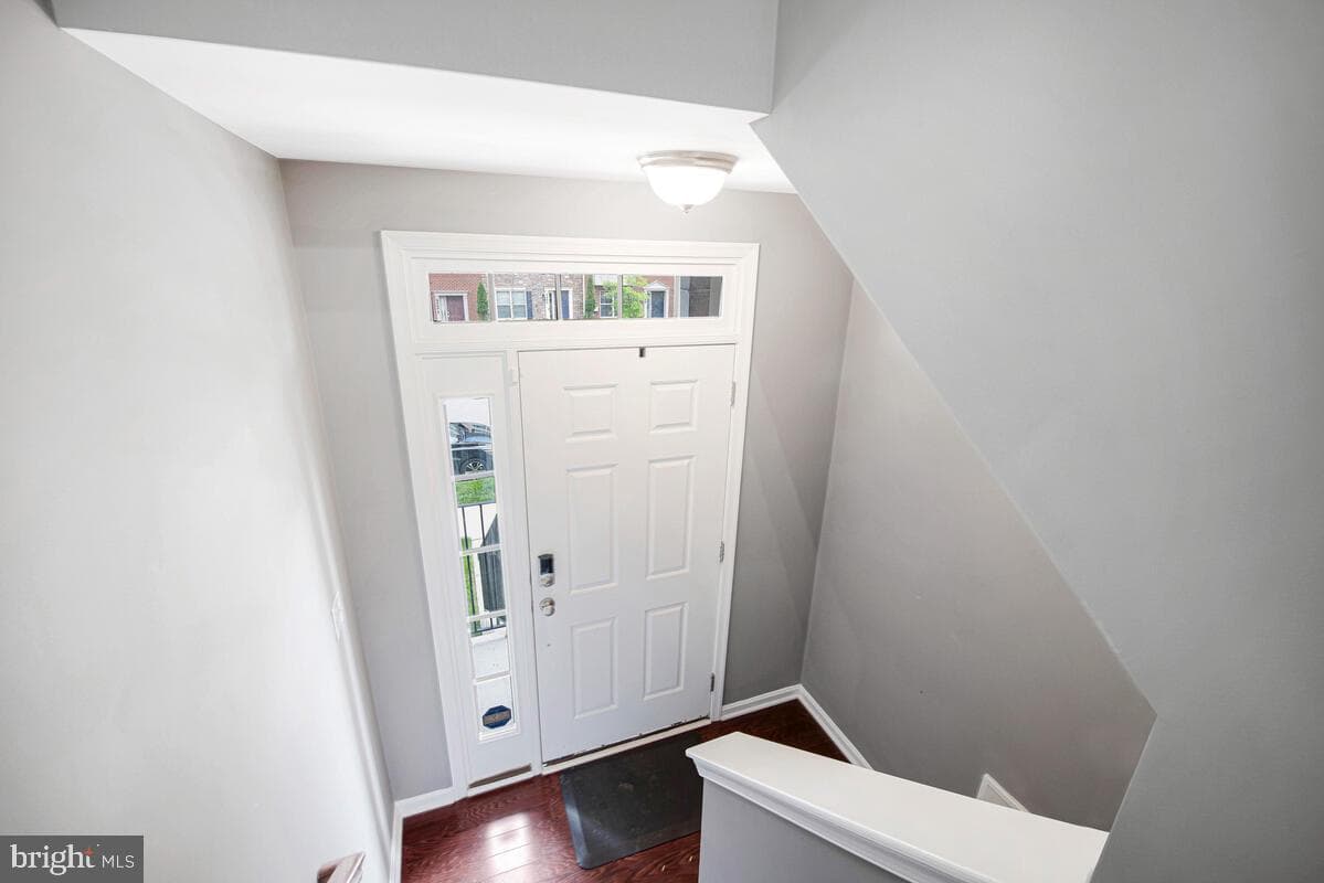 9413 Geaton Park Place photo 4