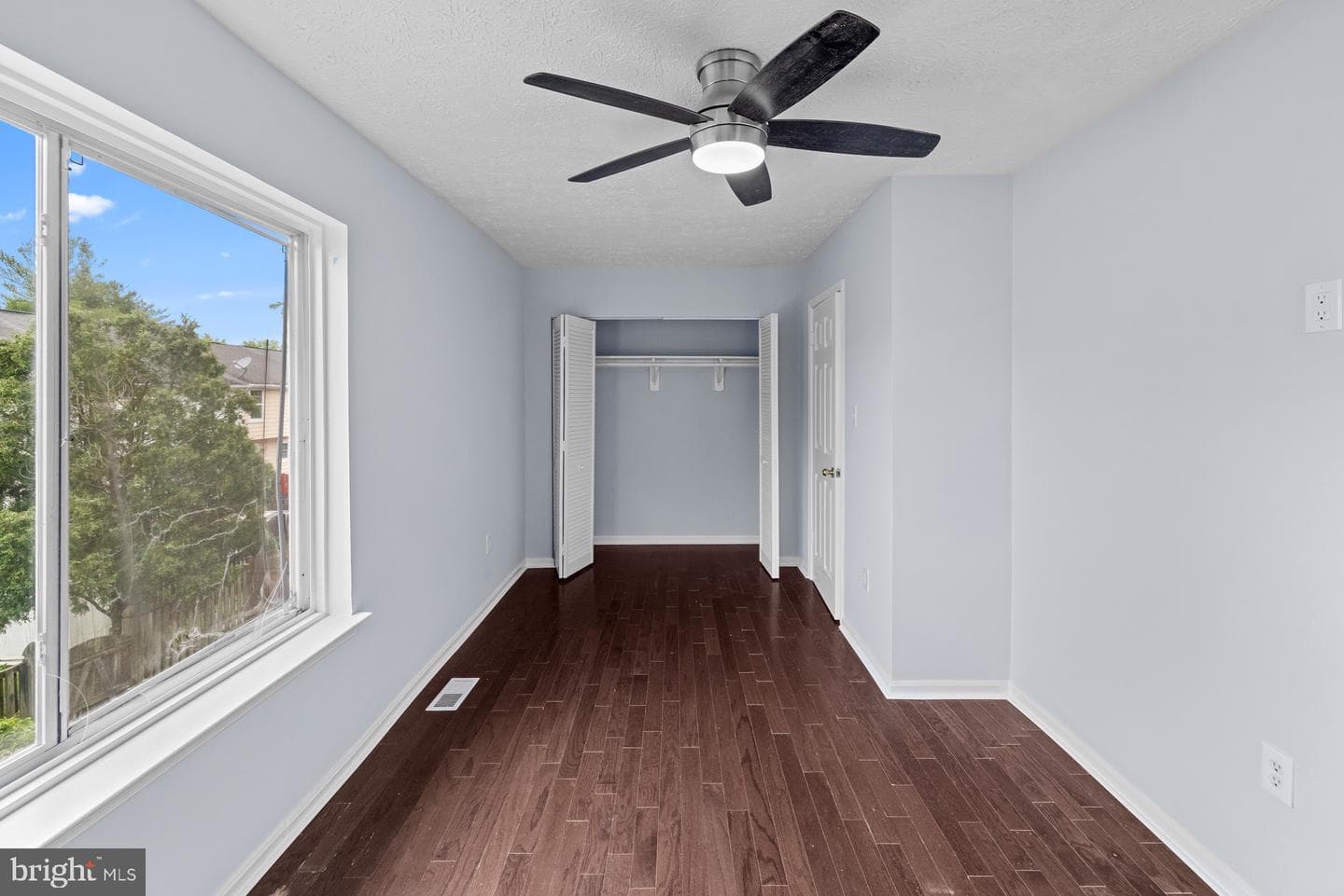 12000 Hallandale Terrace photo 12