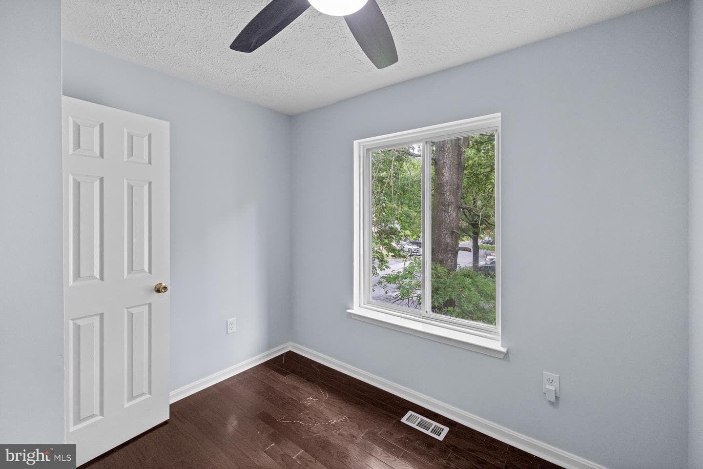 12000 Hallandale Terrace photo 17