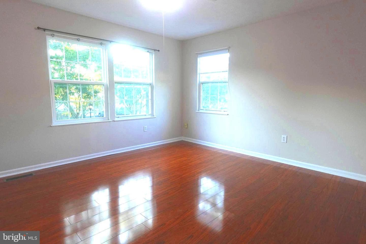 8307 Satinleaf Court photo 28