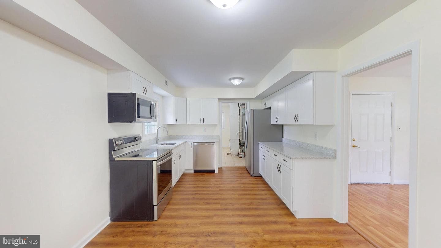 4025 Chelmont Lane photo 15