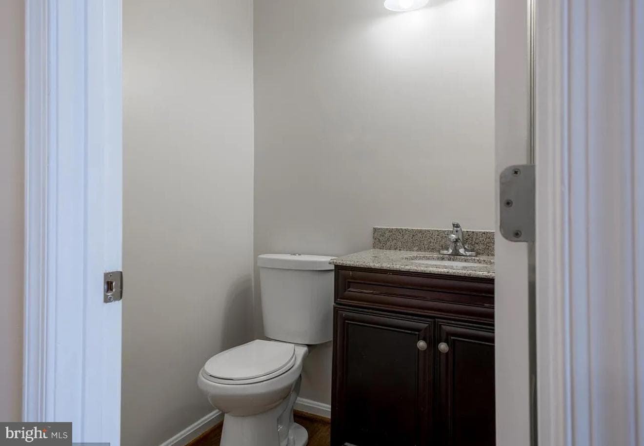 6215 Erland Way photo 10