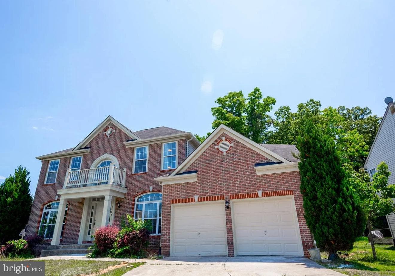 6215 Erland Way photo 2