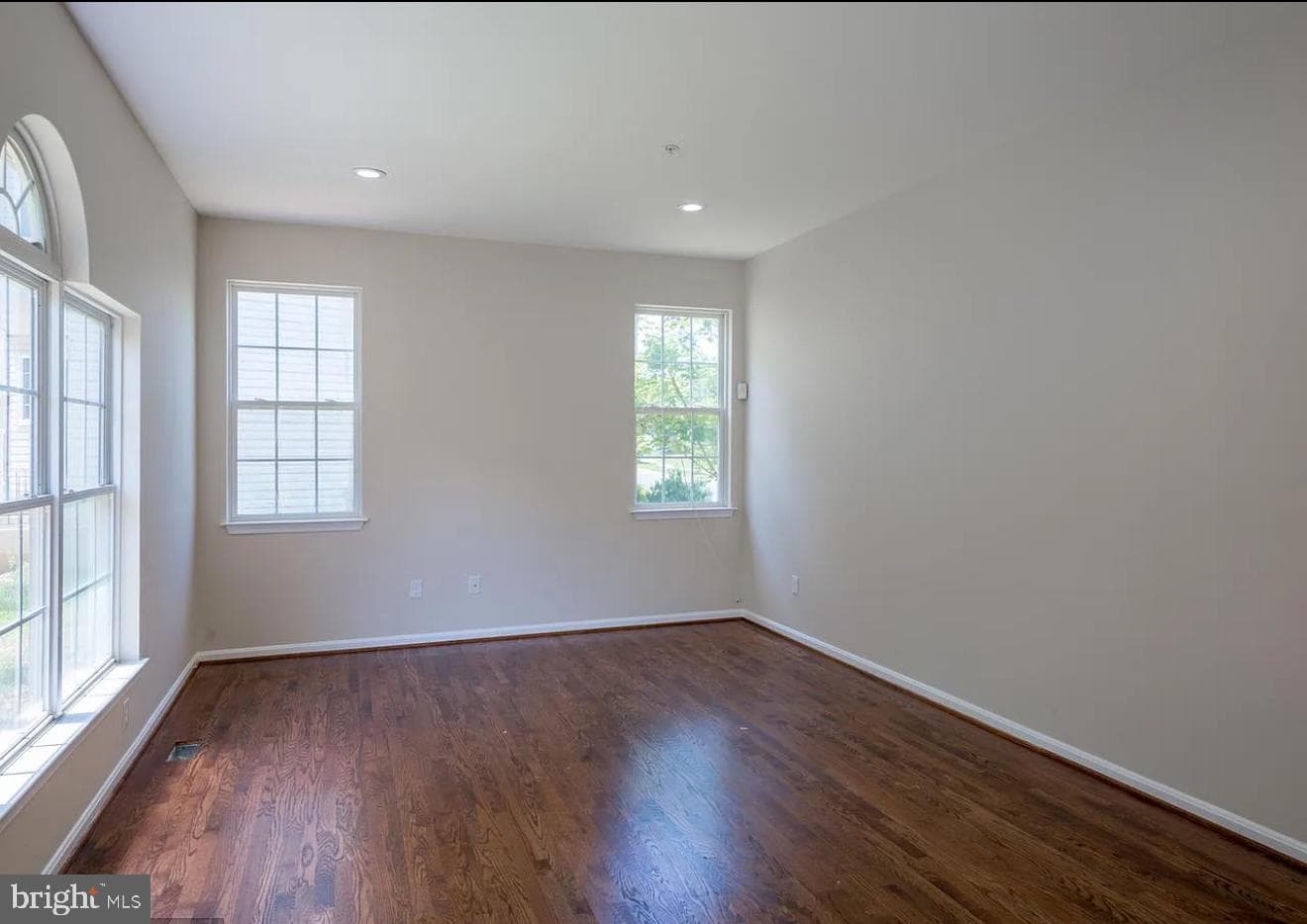 6215 Erland Way photo 9