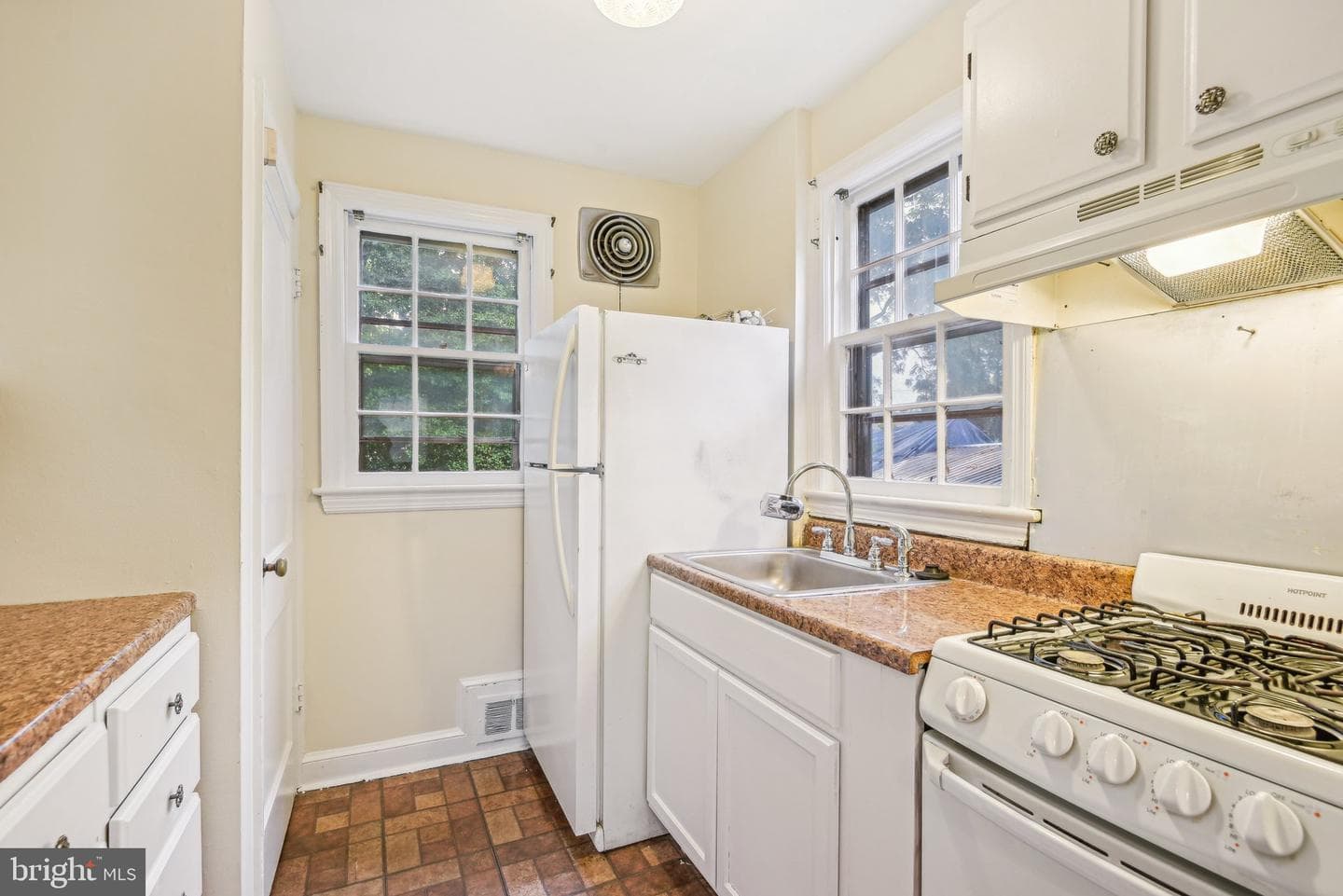 4416 39th Street photo 11