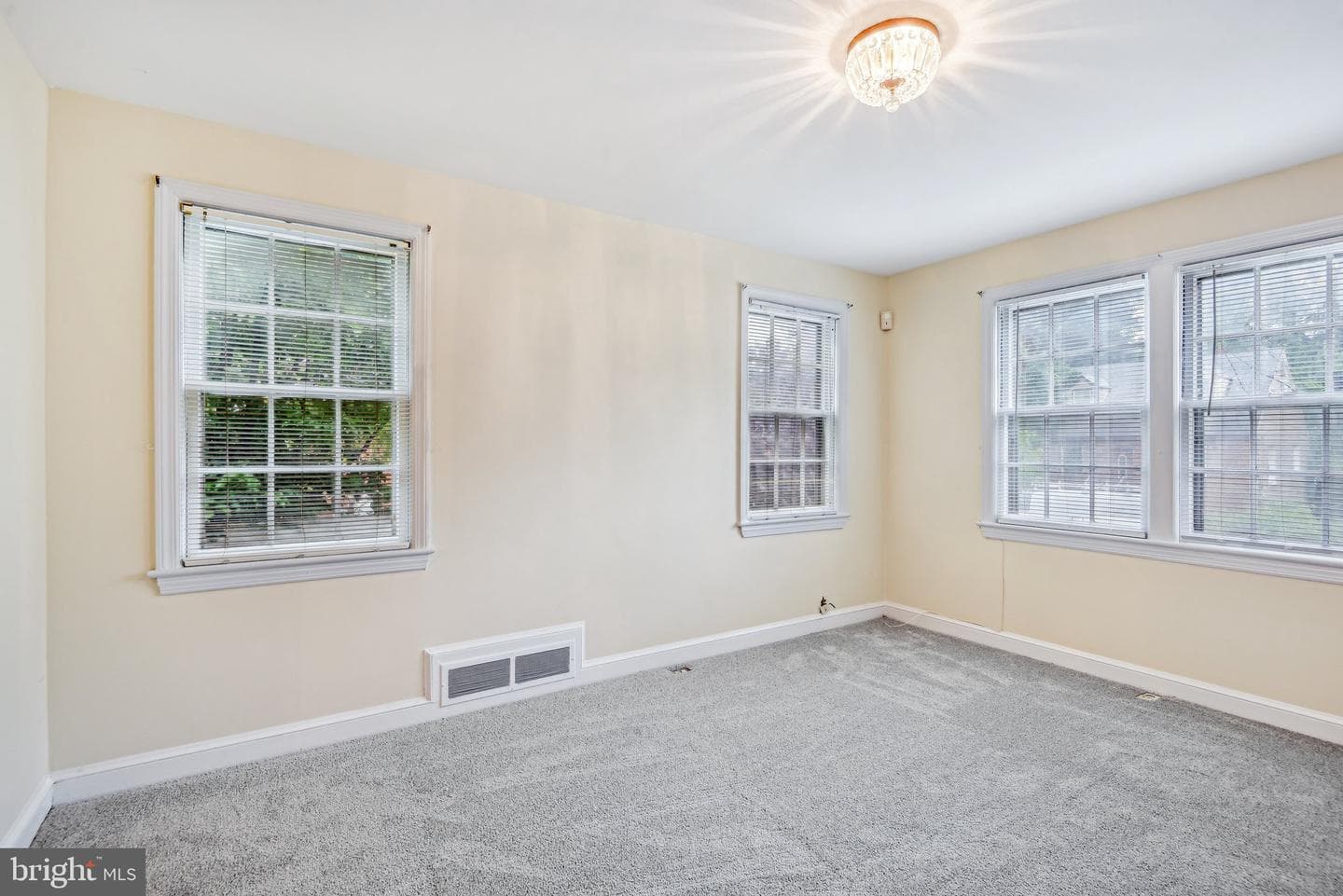4416 39th Street photo 13
