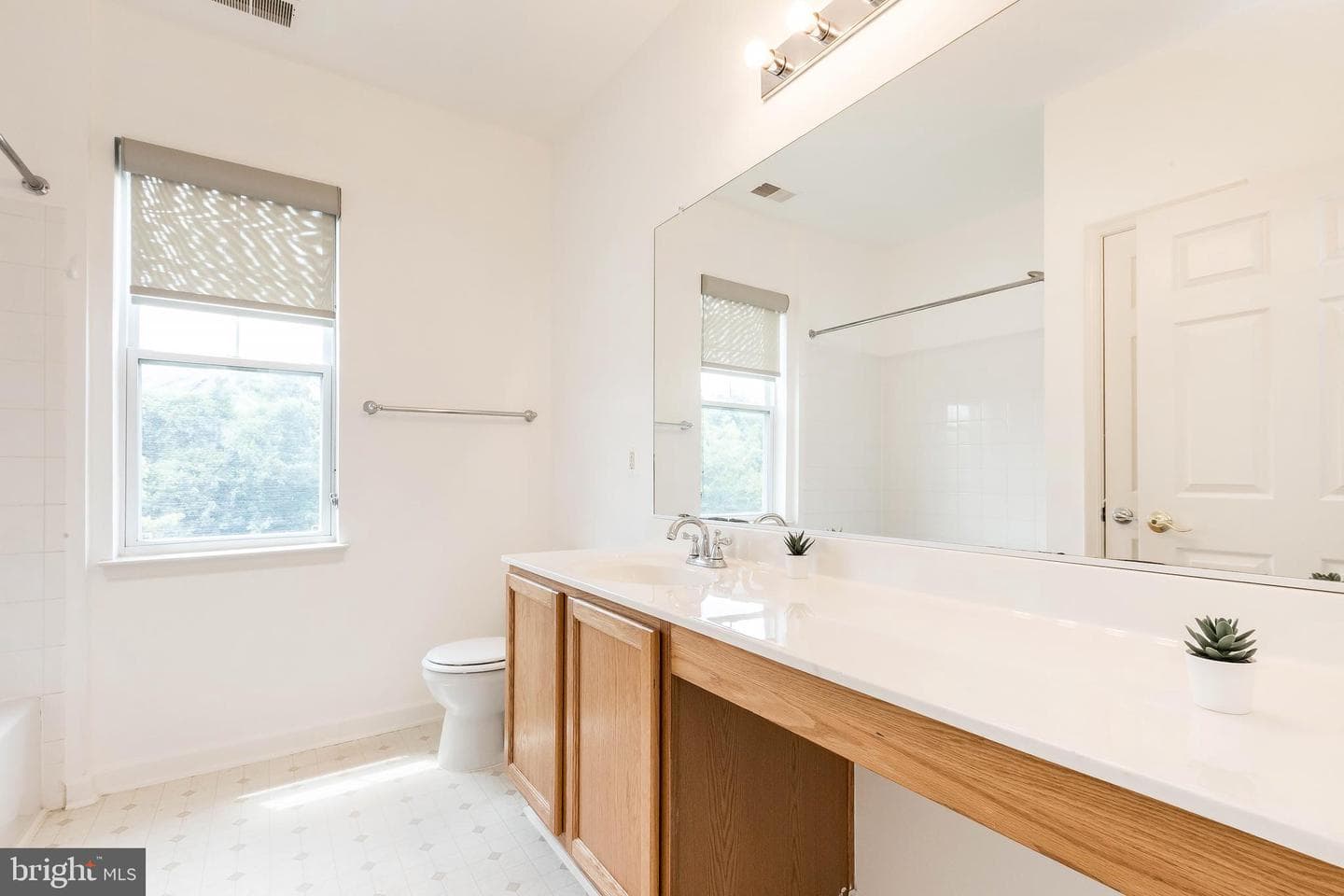 1311 Karen Boulevard #208 photo 31
