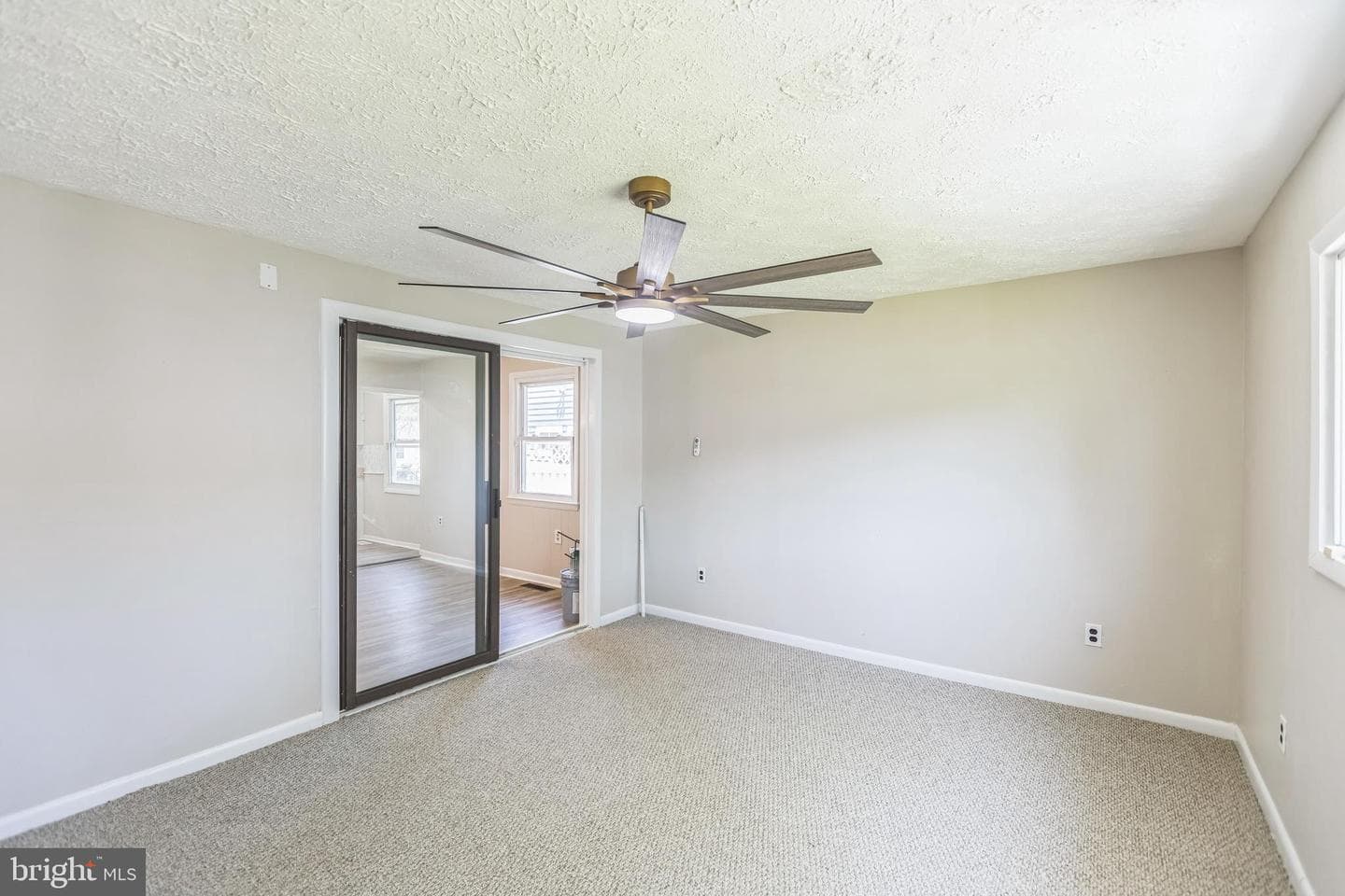 2514 Newglen Avenue photo 5