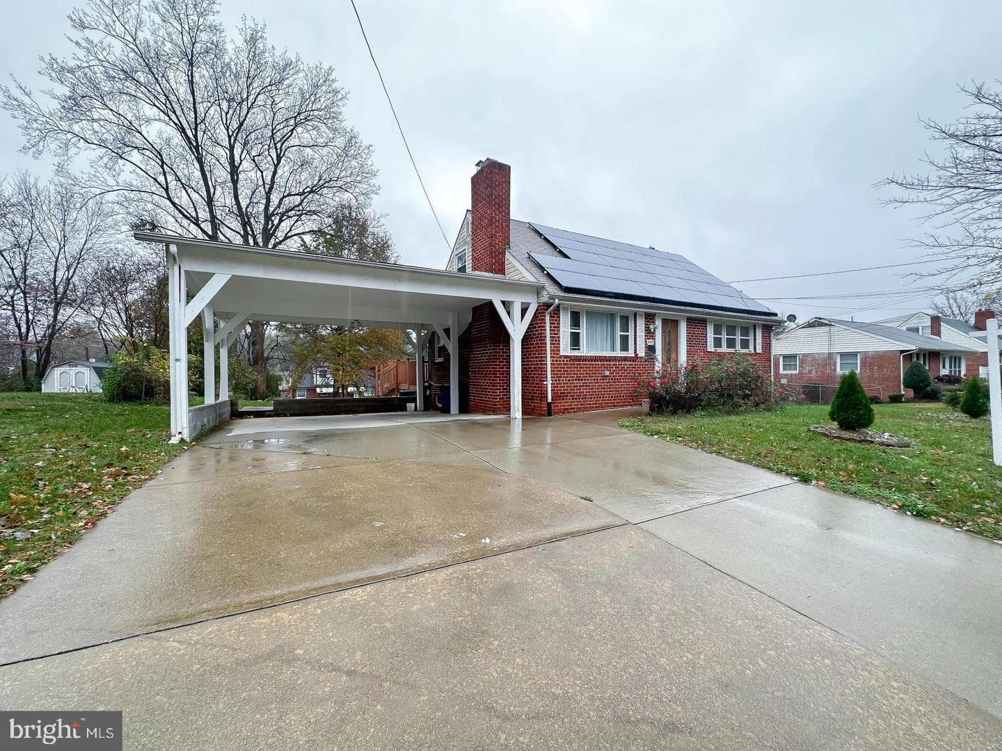 8432 Ravenswood Road photo 1