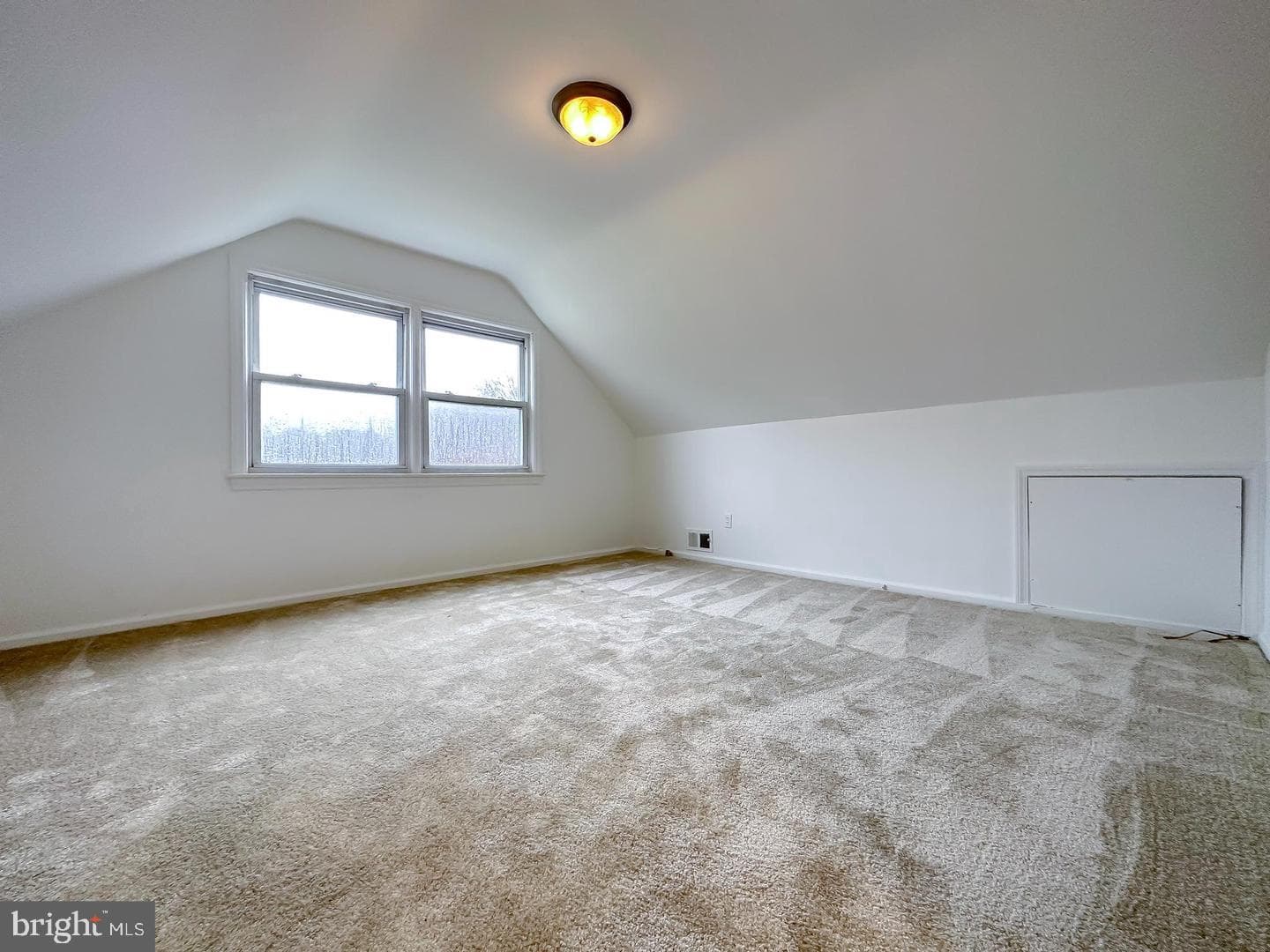 8432 Ravenswood Road photo 11