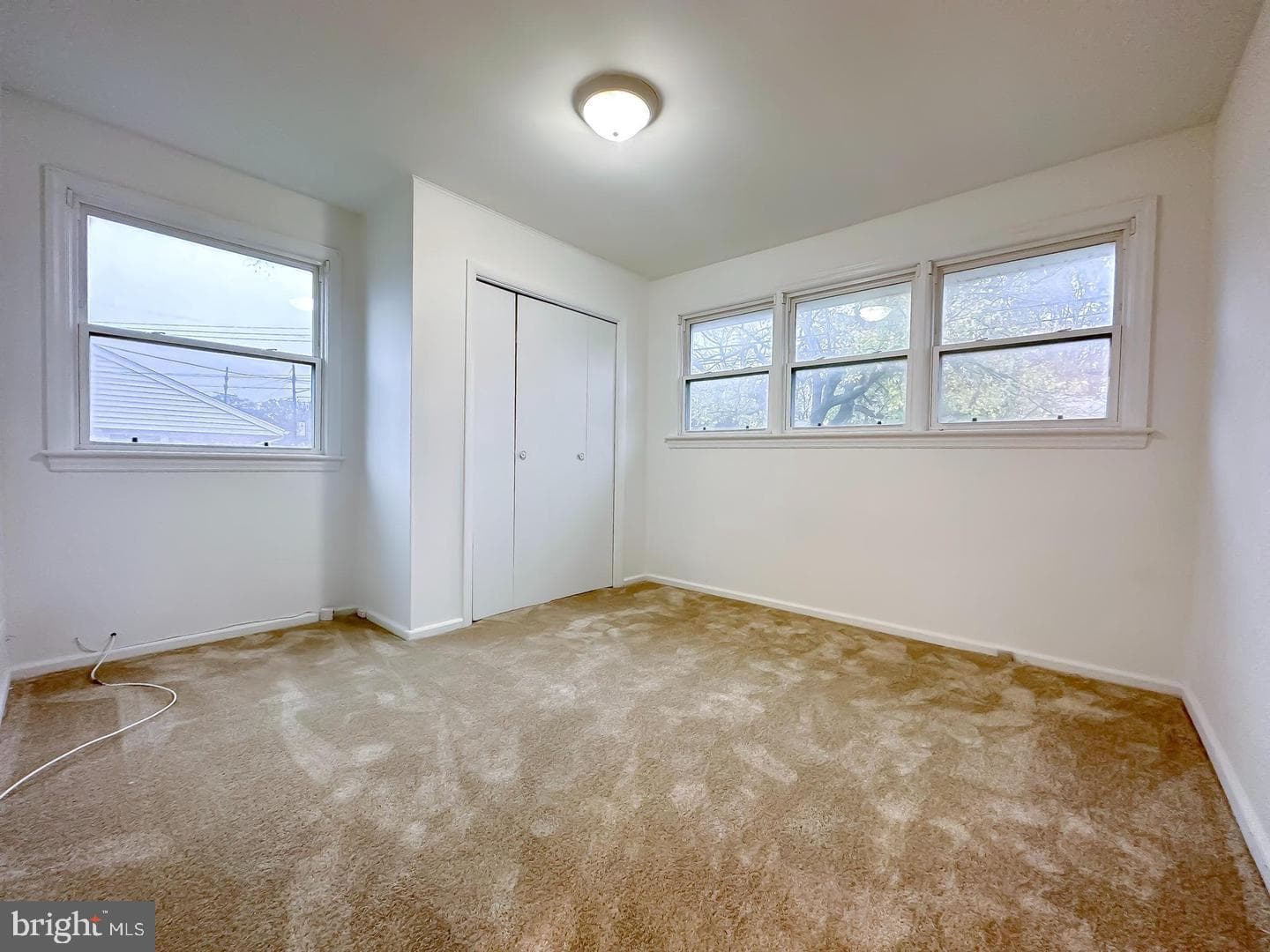 8432 Ravenswood Road photo 13