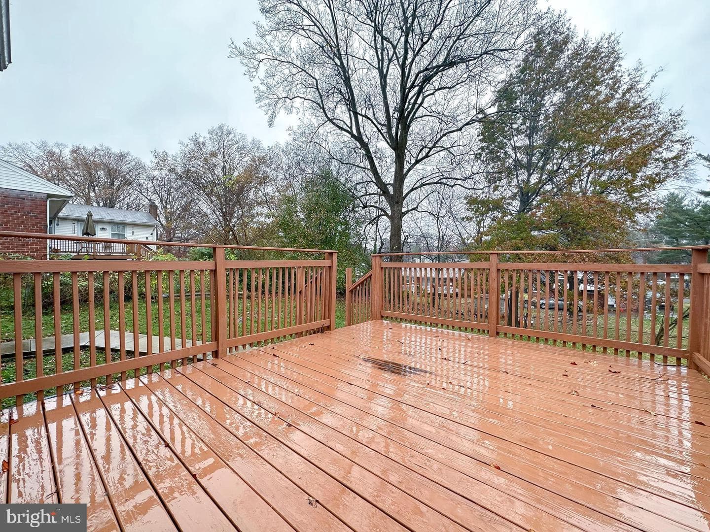 8432 Ravenswood Road photo 2