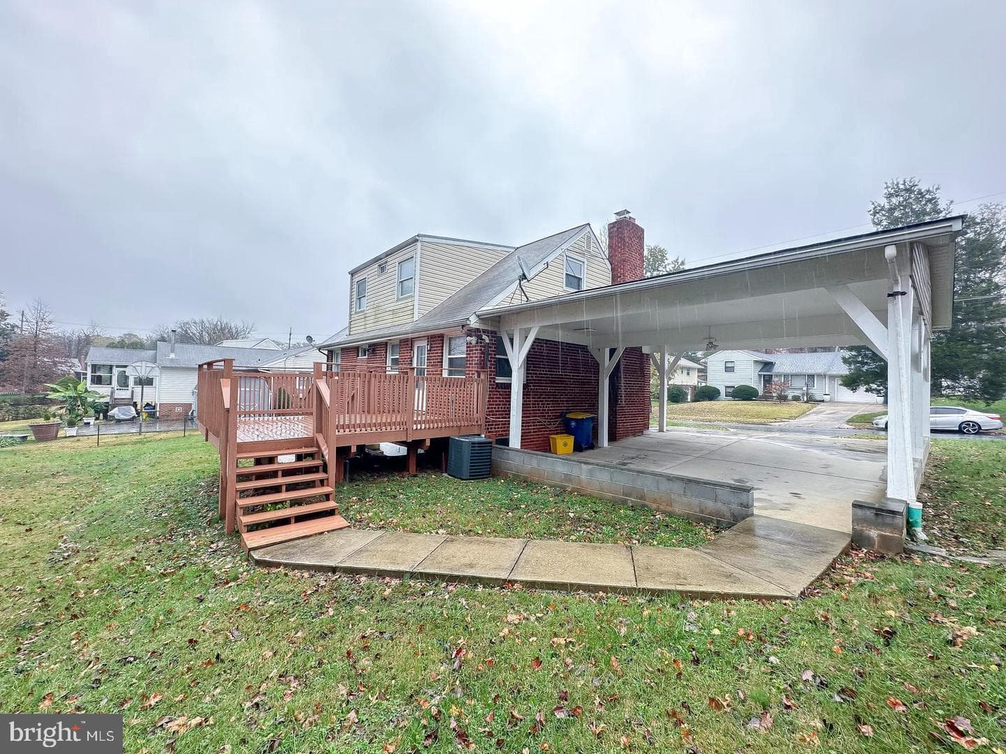 8432 Ravenswood Road photo 3