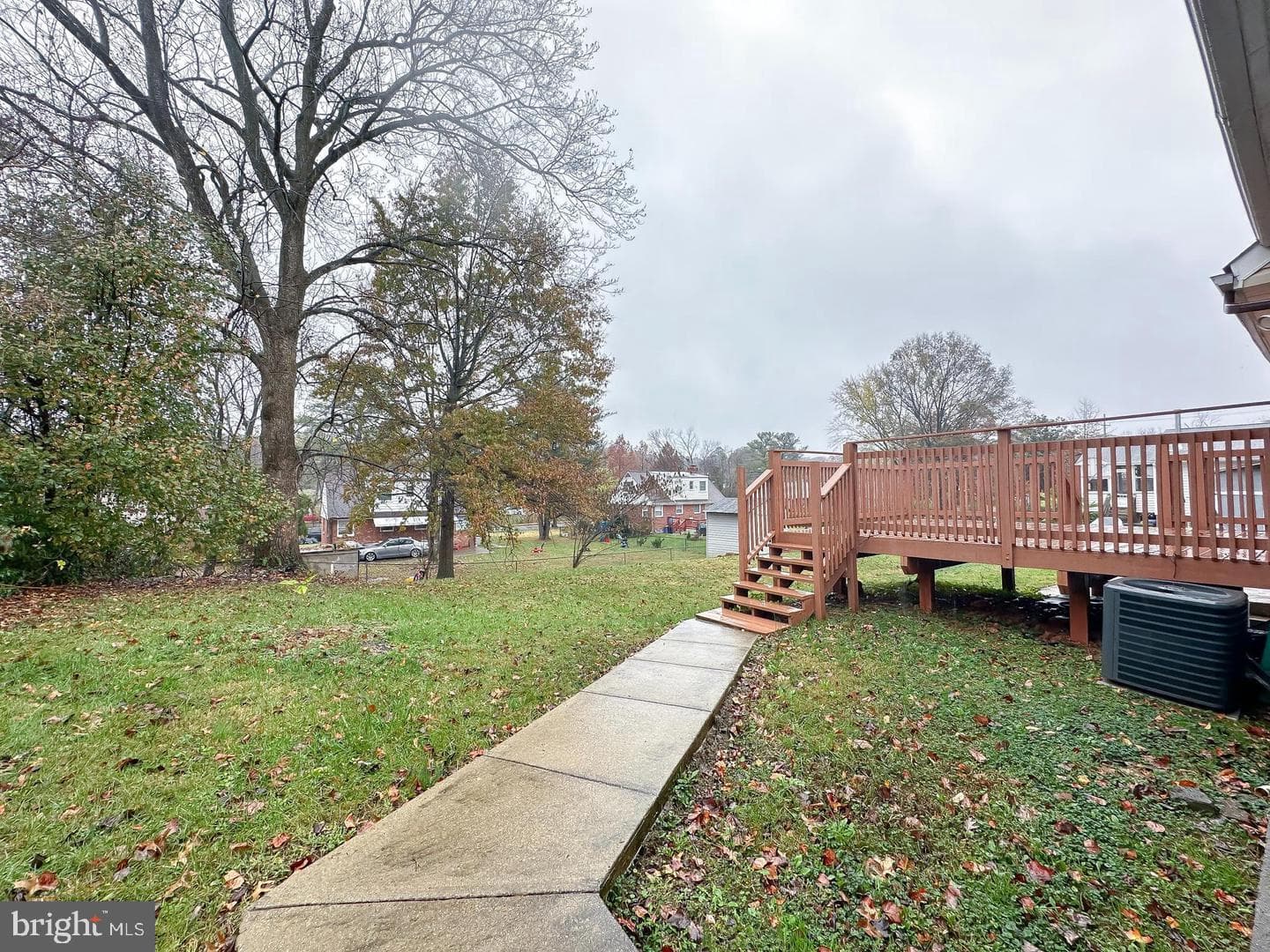 8432 Ravenswood Road photo 4