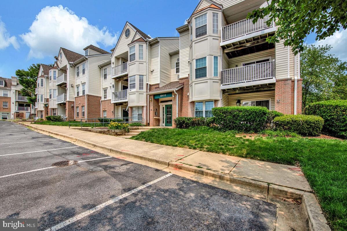 8941 Town Center Circle #2-206 photo 2