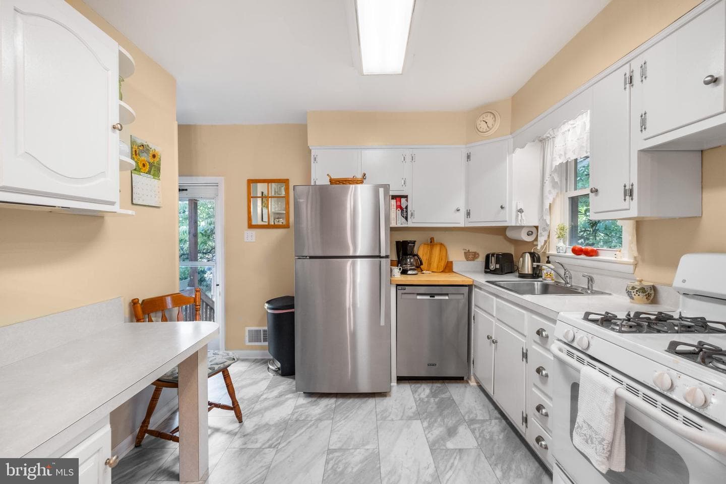 11727 Emack Road photo 5
