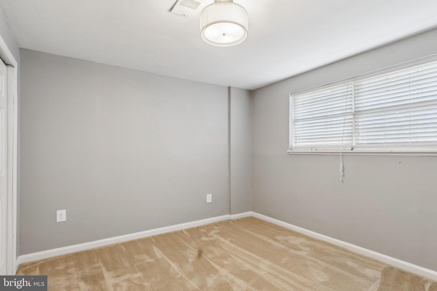 1737 Stourbridge Court photo 17