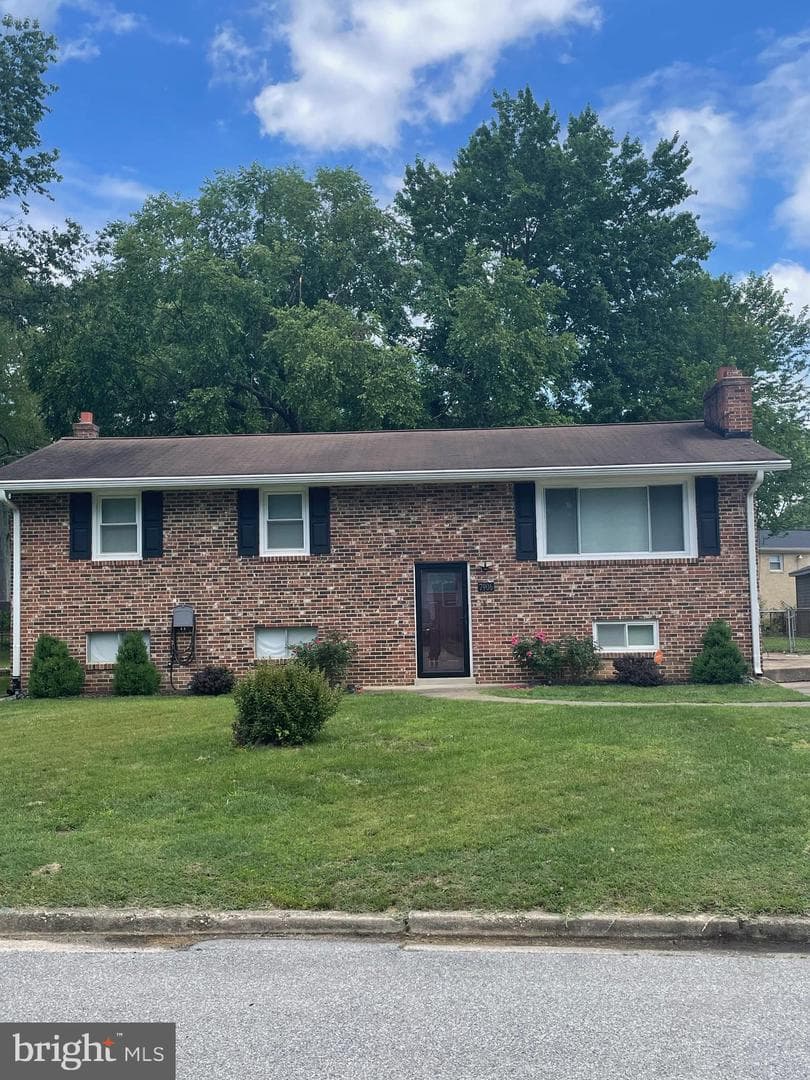 7906 Elmwood Lane photo 2
