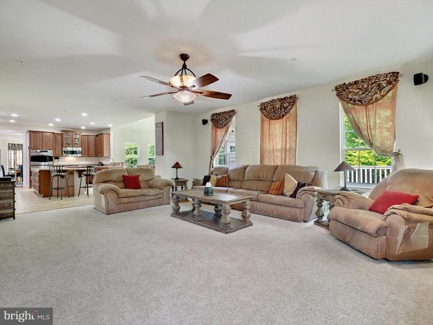 15446 Symondsbury Way photo 19