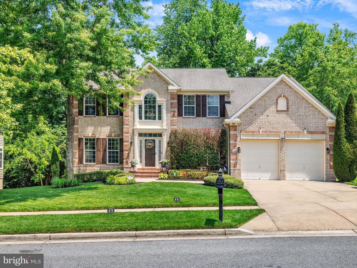 15446 Symondsbury Way photo 2