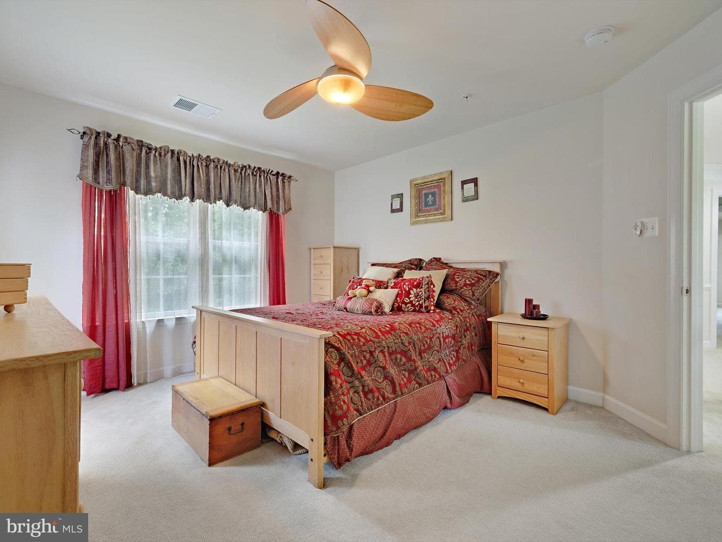 15446 Symondsbury Way photo 26