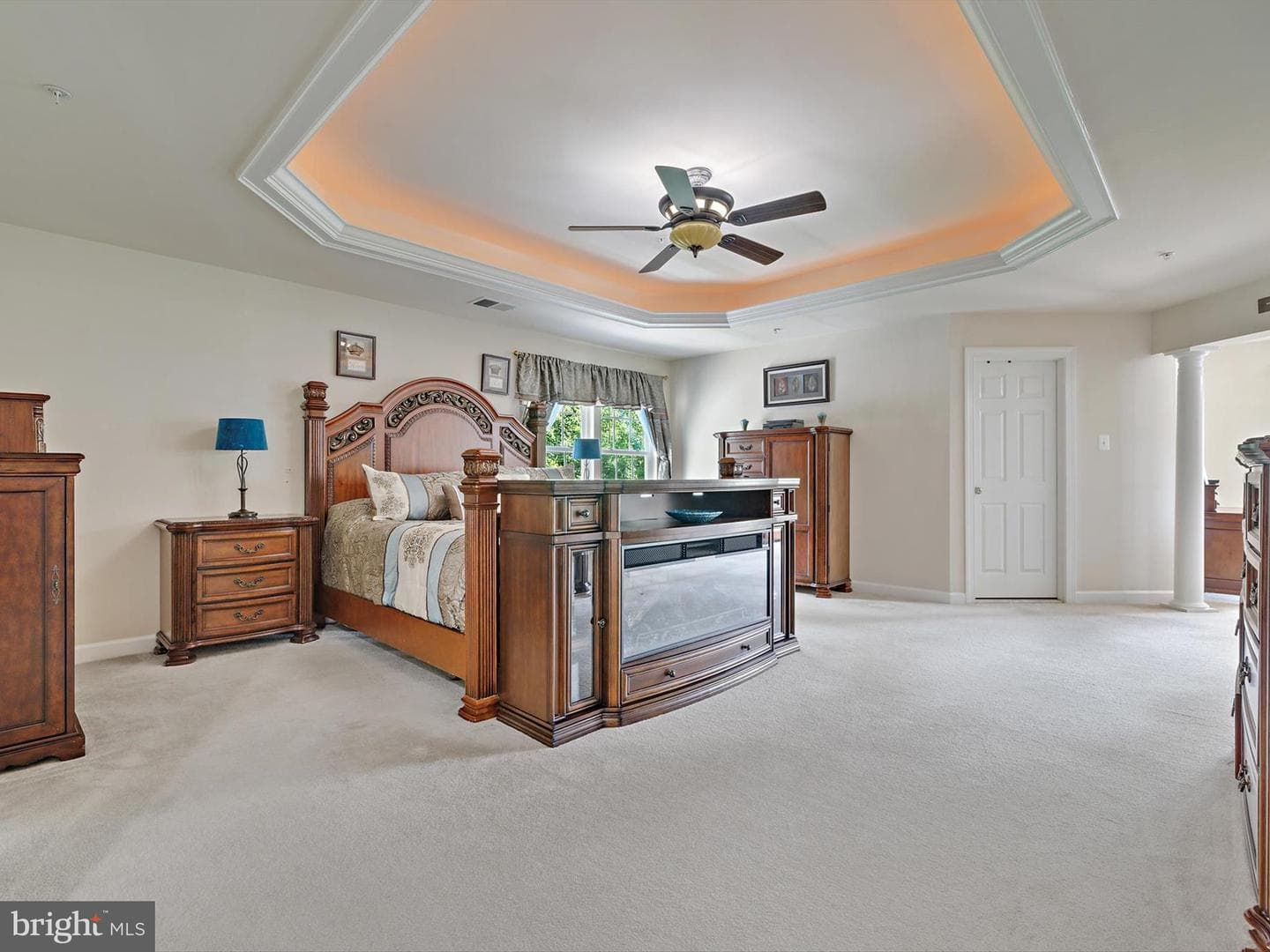15446 Symondsbury Way photo 33