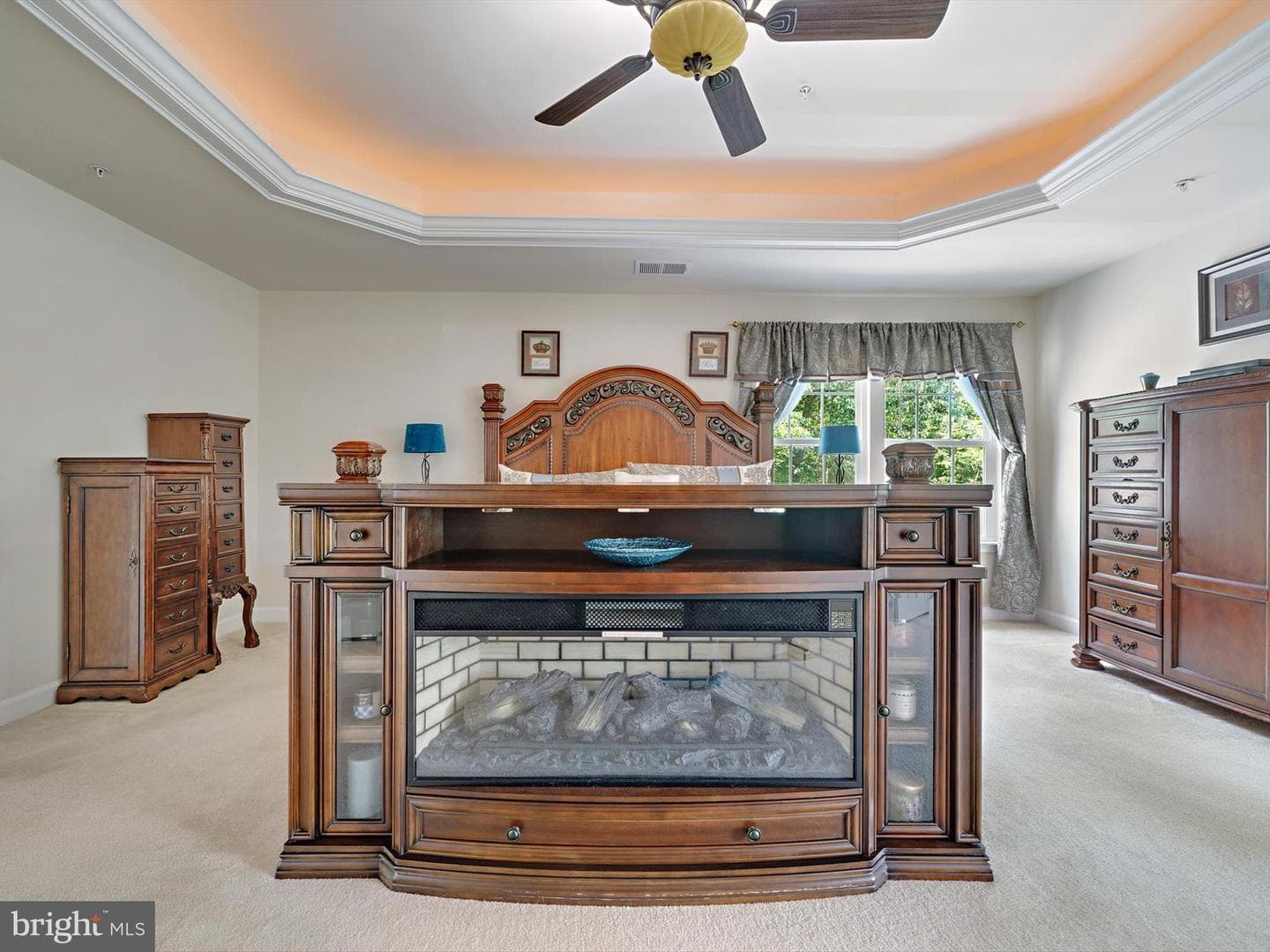 15446 Symondsbury Way photo 34