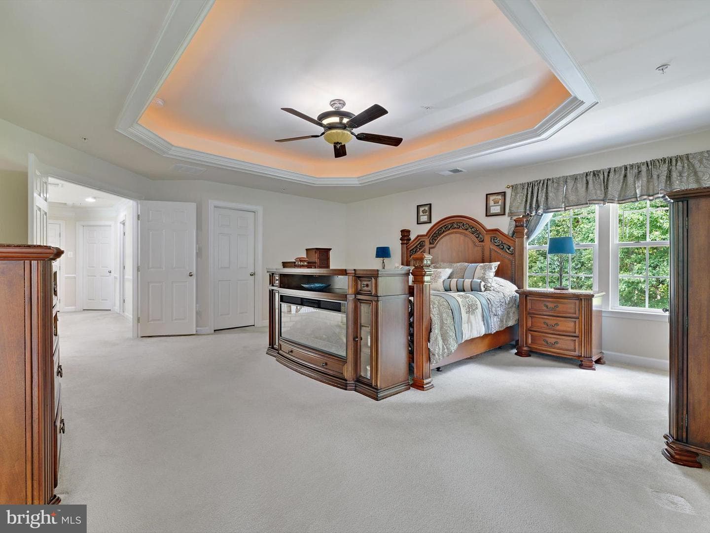 15446 Symondsbury Way photo 35
