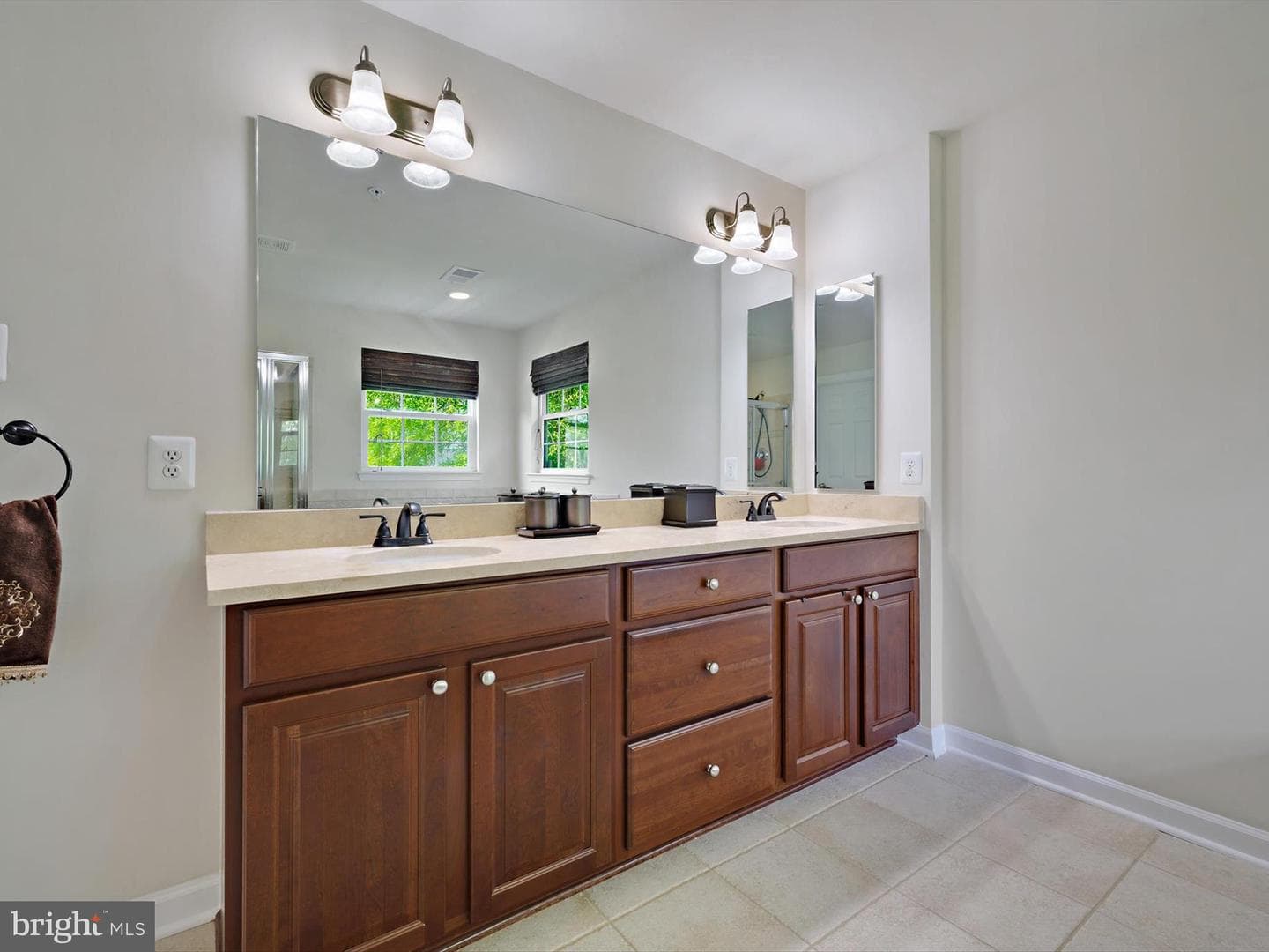 15446 Symondsbury Way photo 40