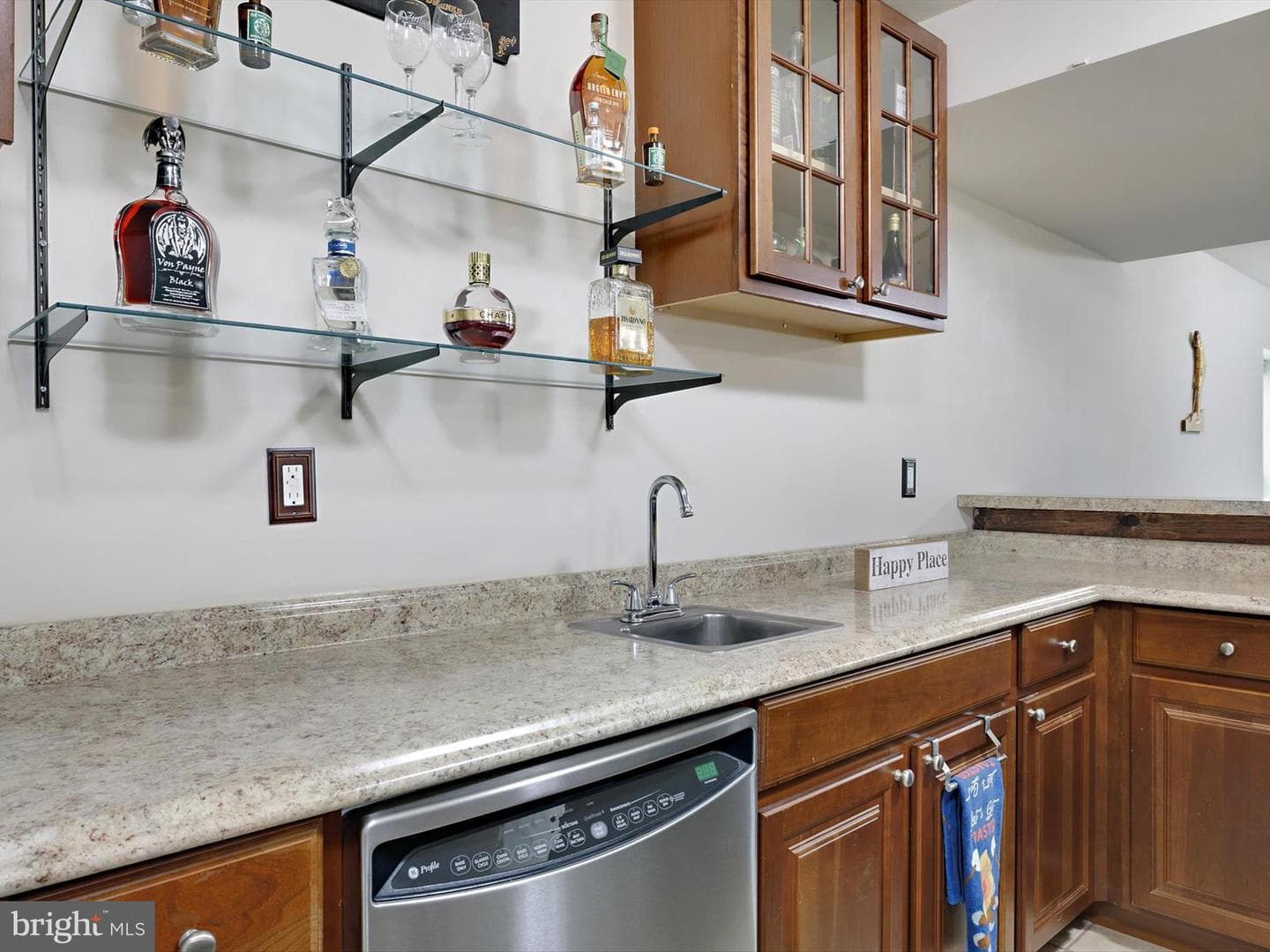 15446 Symondsbury Way photo 45