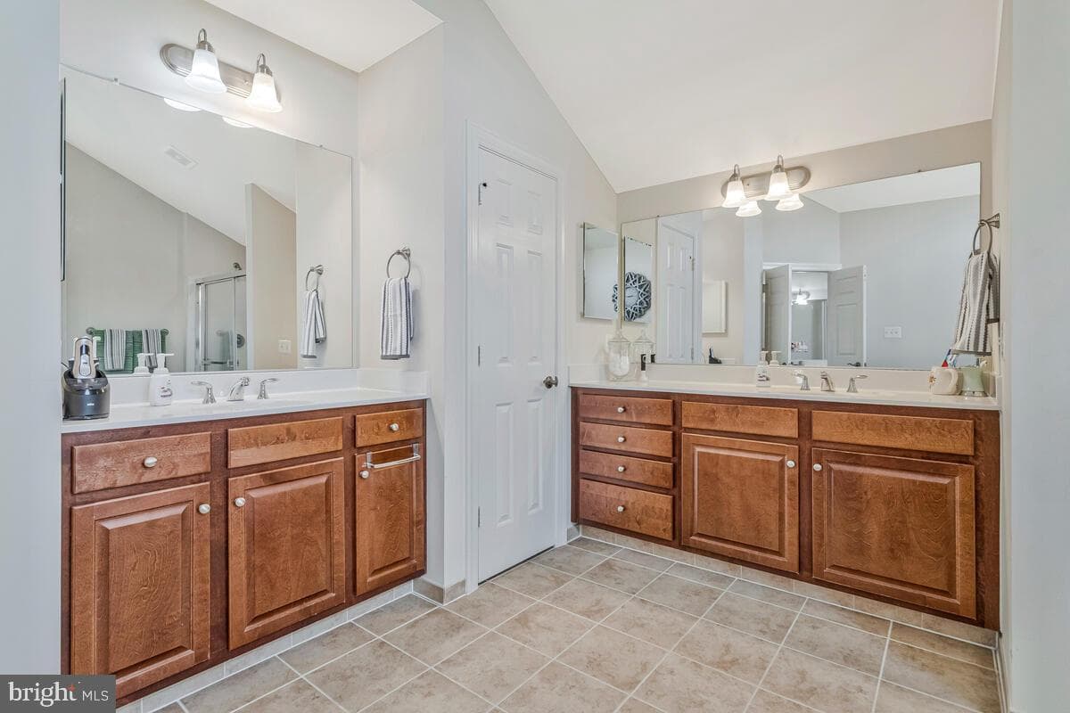 412 Stanwich Terrace photo 44