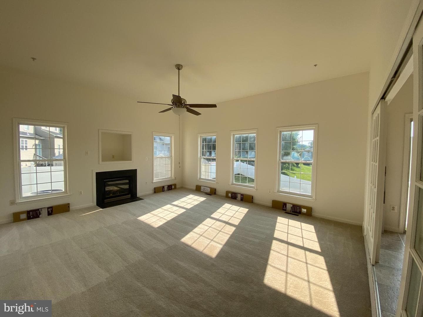 15227 Derbyshire Way photo 11