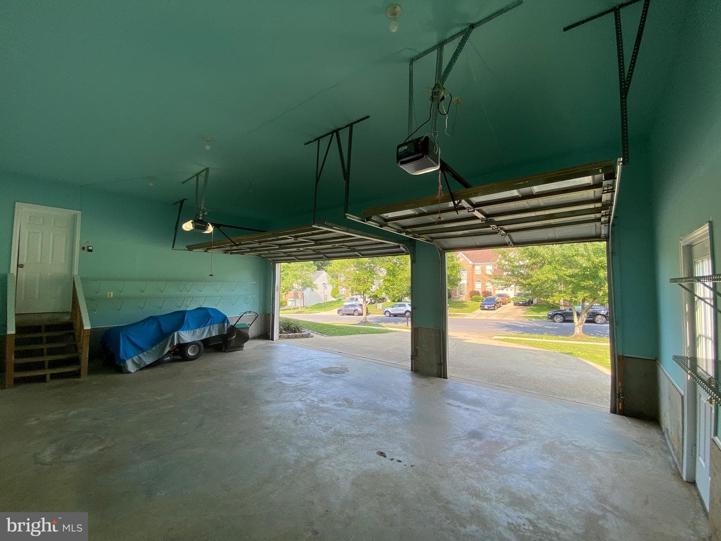 15227 Derbyshire Way photo 16