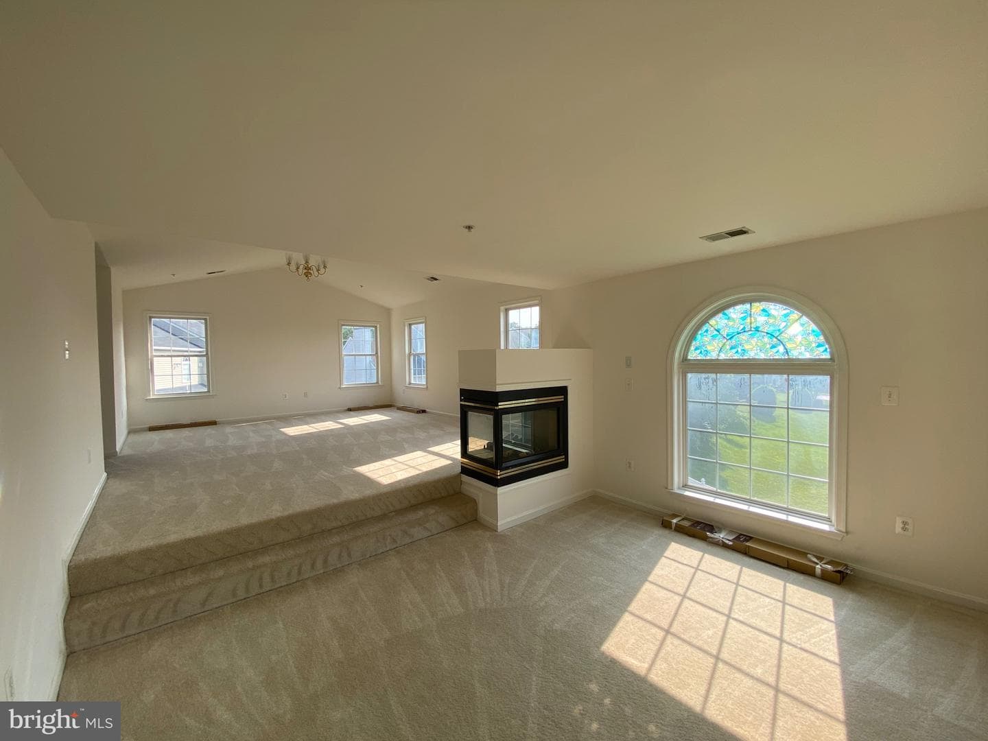 15227 Derbyshire Way photo 17