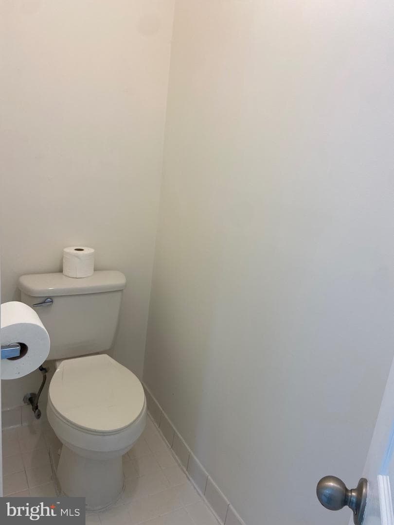 15227 Derbyshire Way photo 24