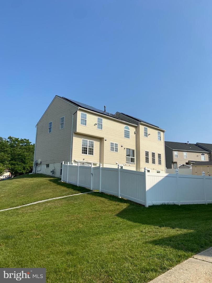 15227 Derbyshire Way photo 36