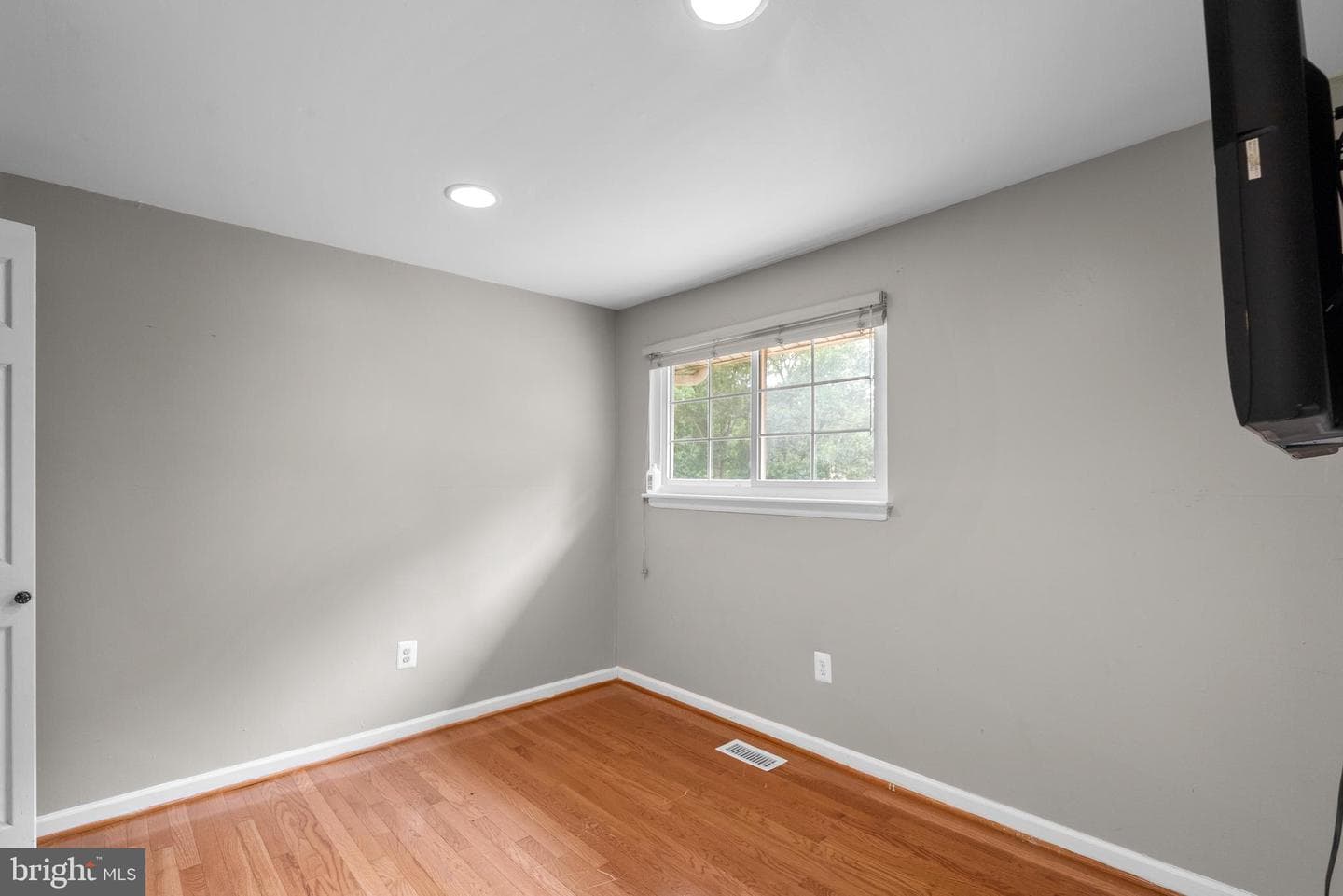 10900 New Salem Avenue photo 20