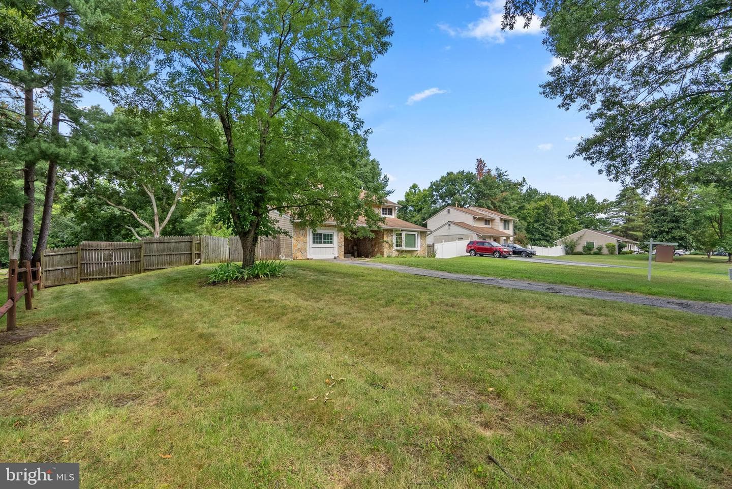 10900 New Salem Avenue photo 3
