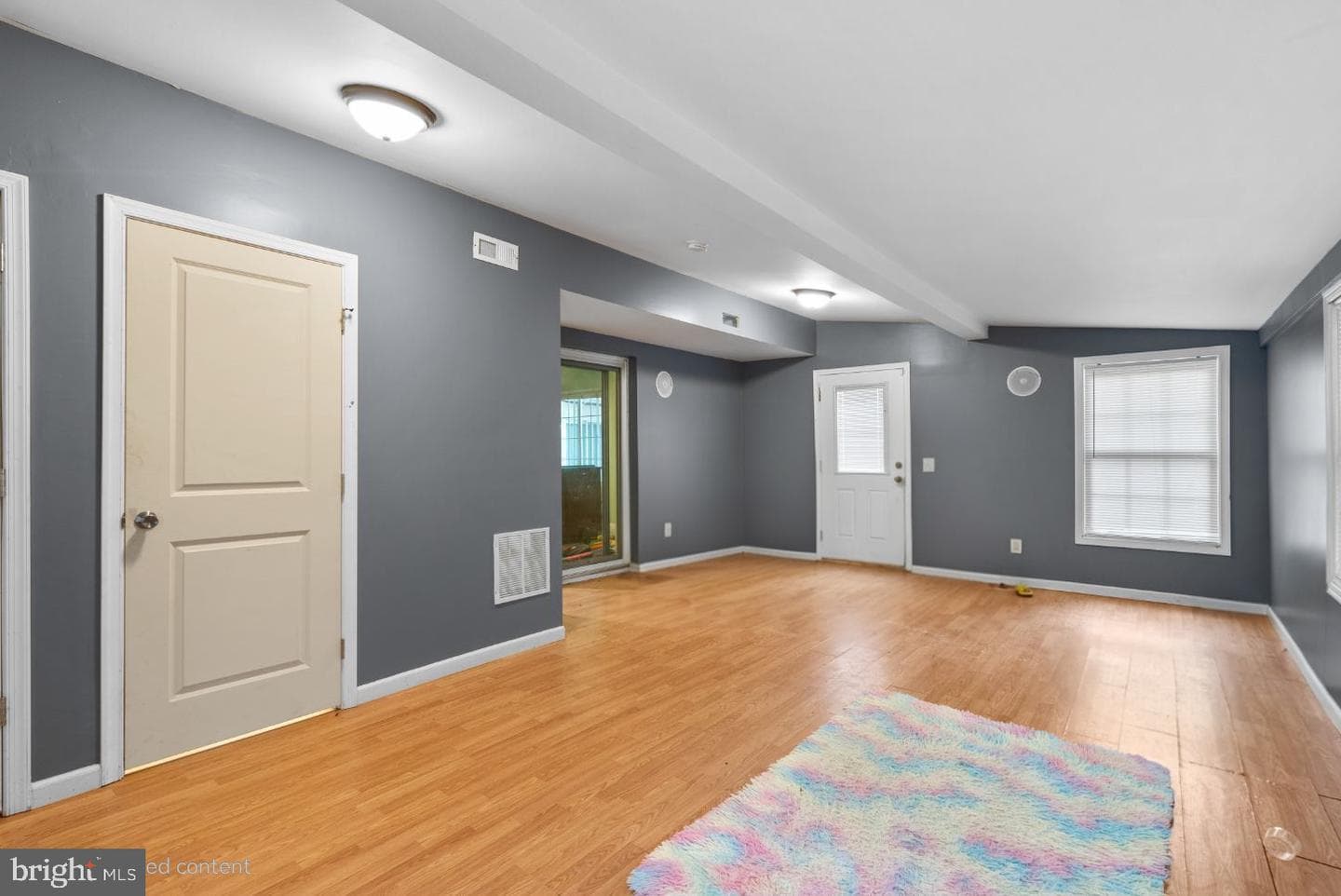 10900 New Salem Avenue photo 6