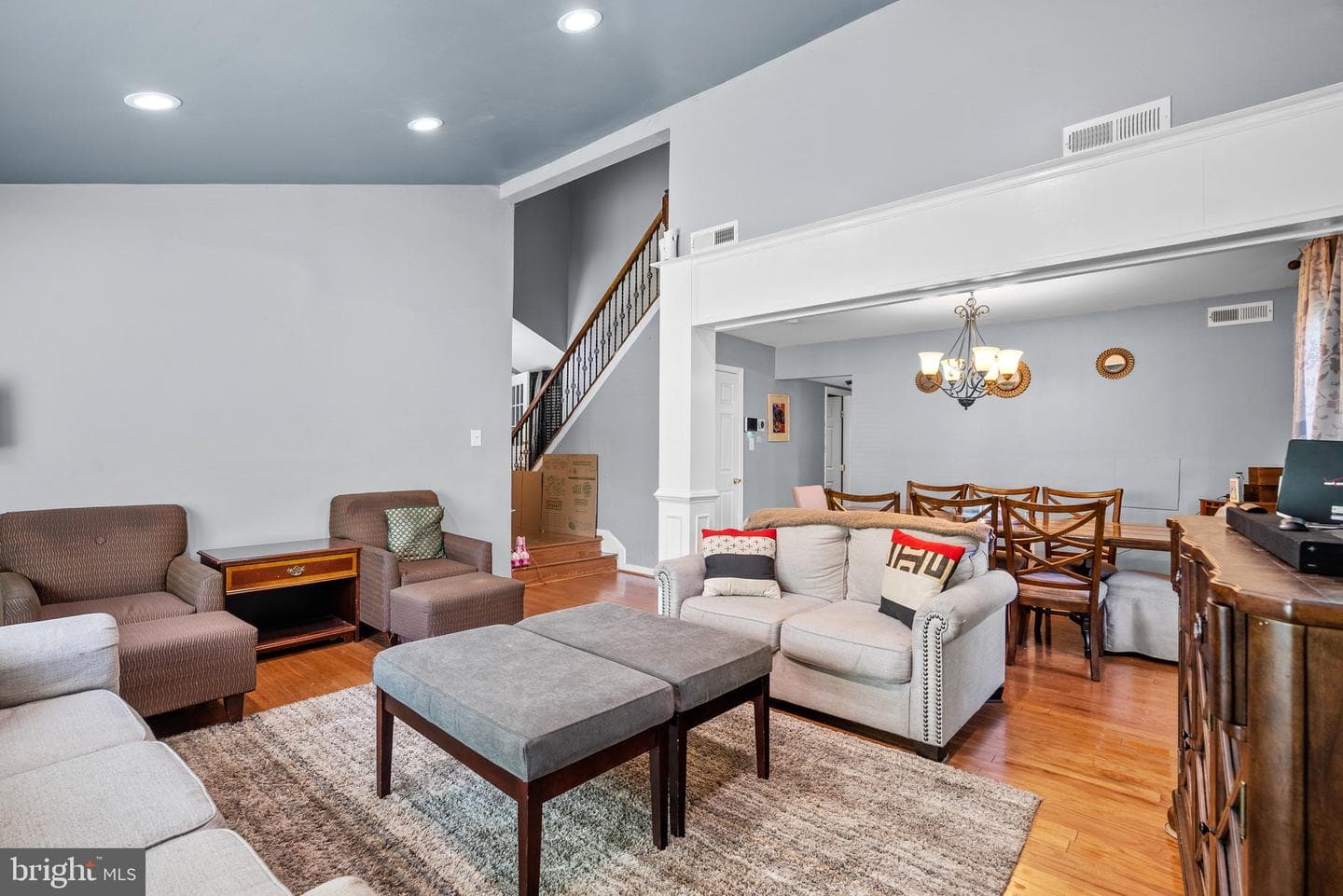 10900 New Salem Avenue photo 8