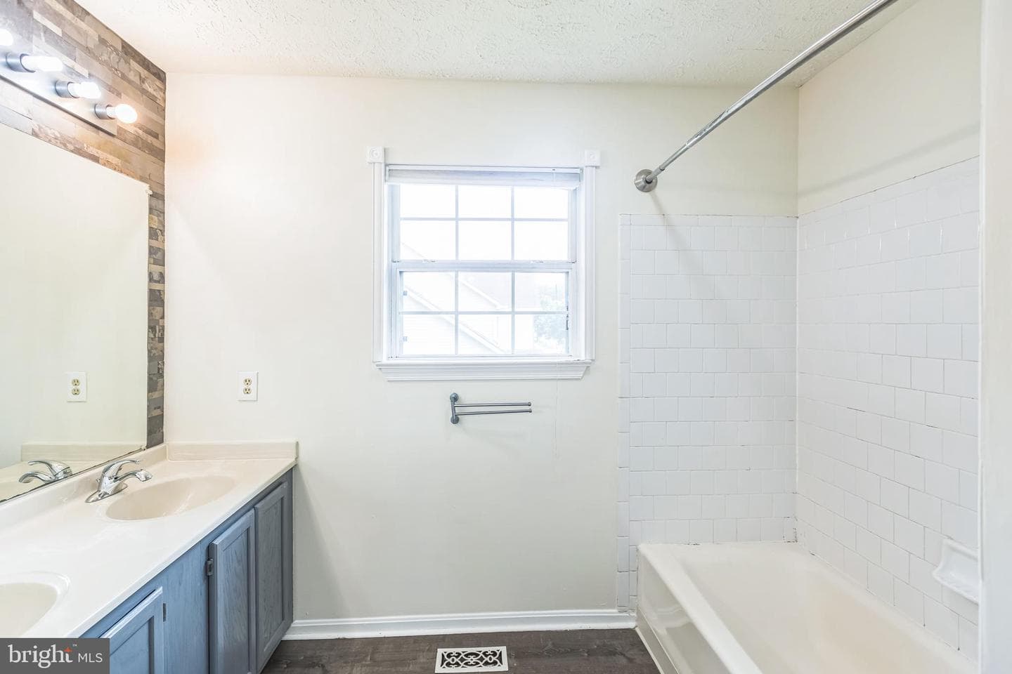 9902 Pitman Avenue photo 20