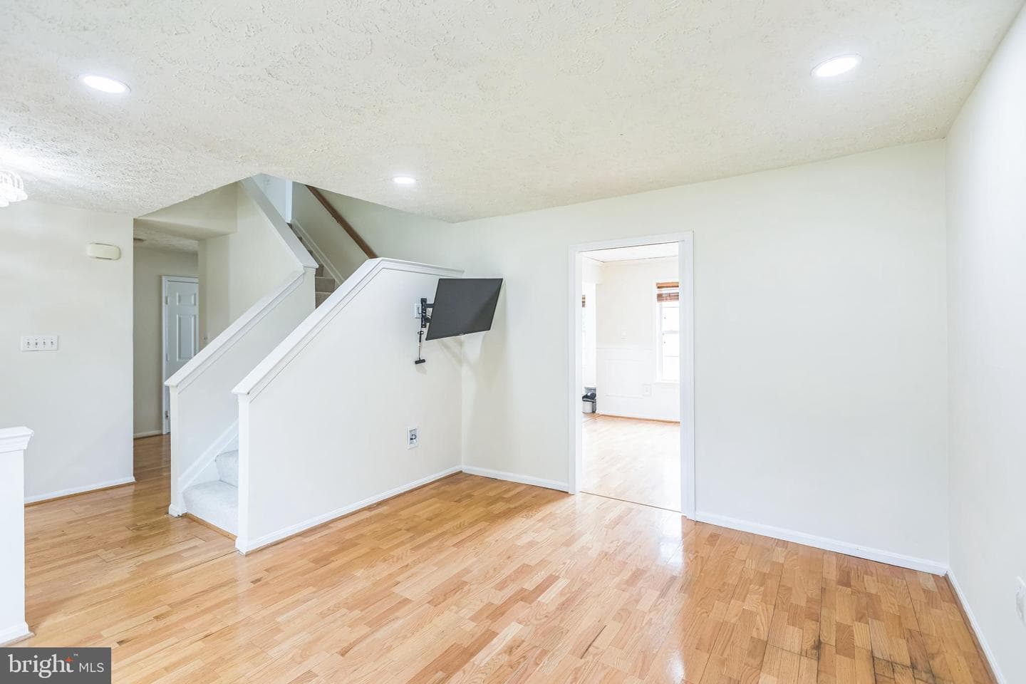 9902 Pitman Avenue photo 3