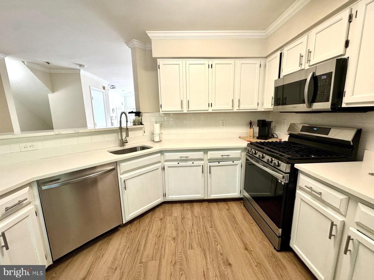 6820 Jade Court photo 16