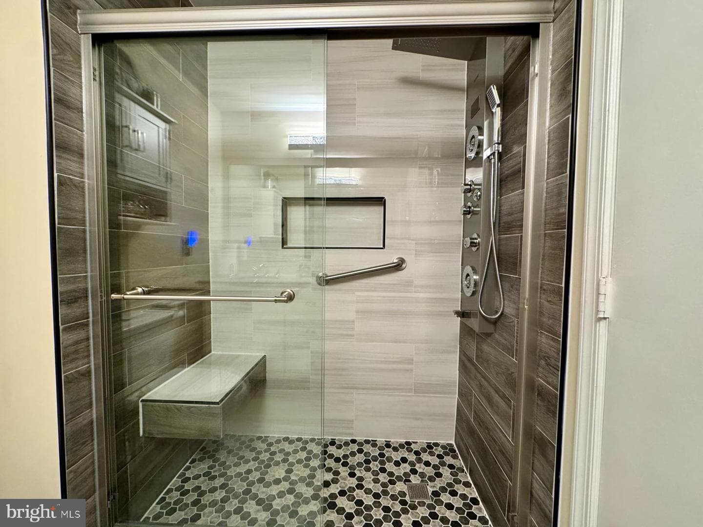 6820 Jade Court photo 40