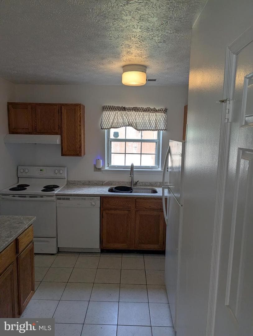 3002 Brinkley Station Drive photo 2