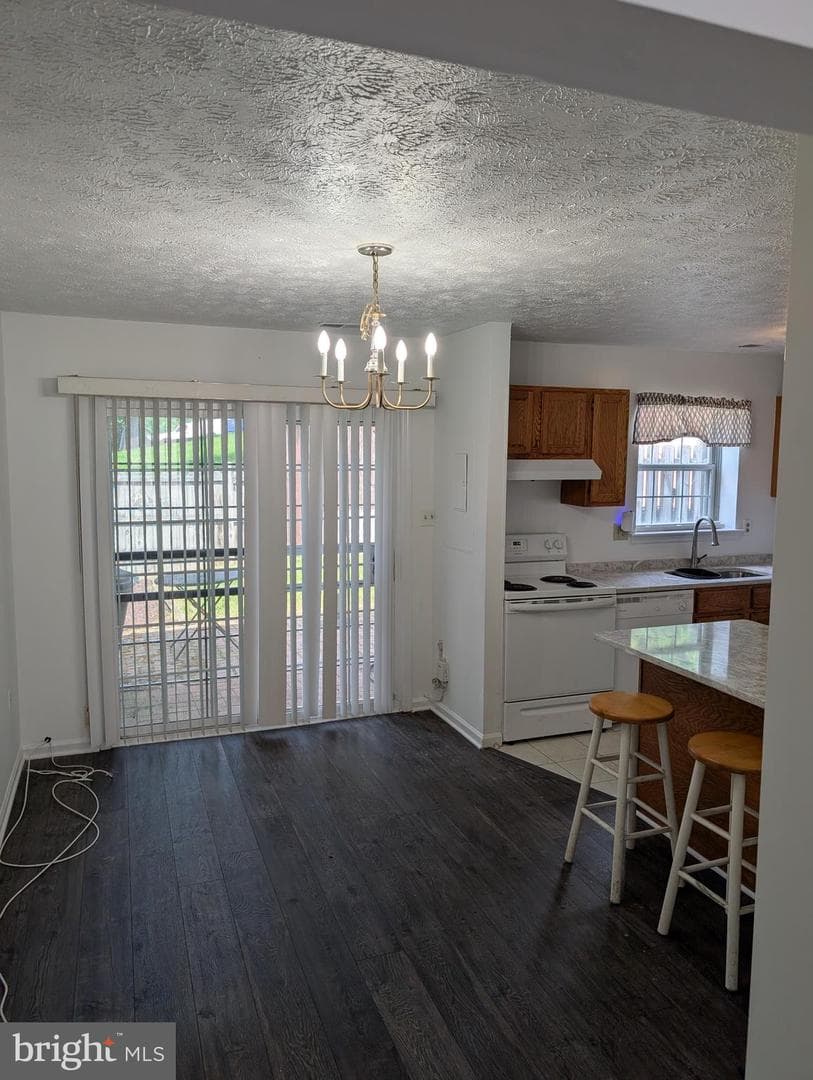3002 Brinkley Station Drive photo 3
