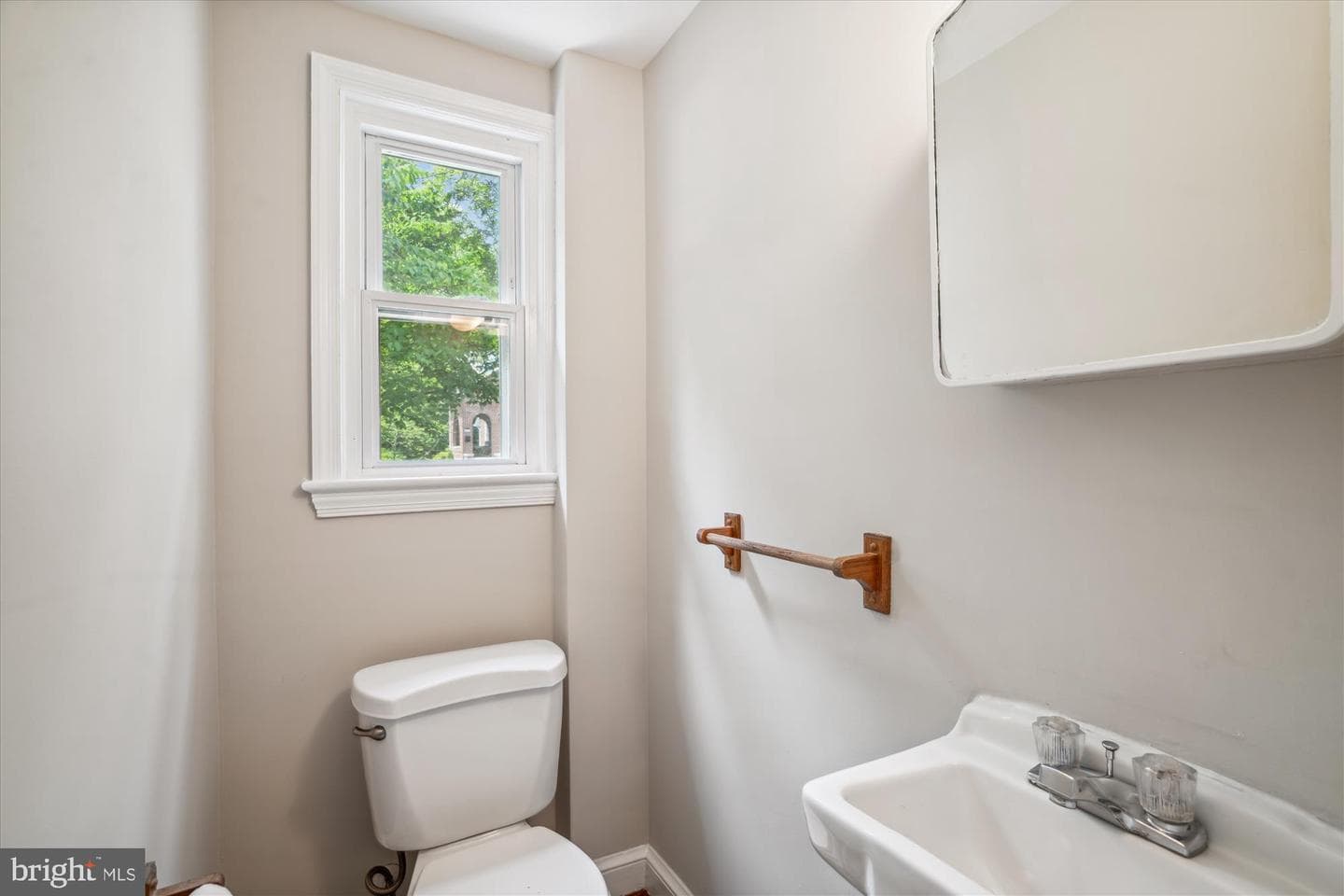 4208 Tuckerman Street photo 9